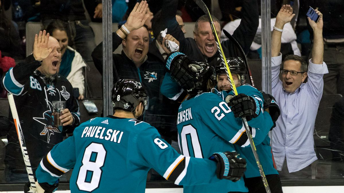 Sharks fazem 8 nos ducks e ganham jogo 3