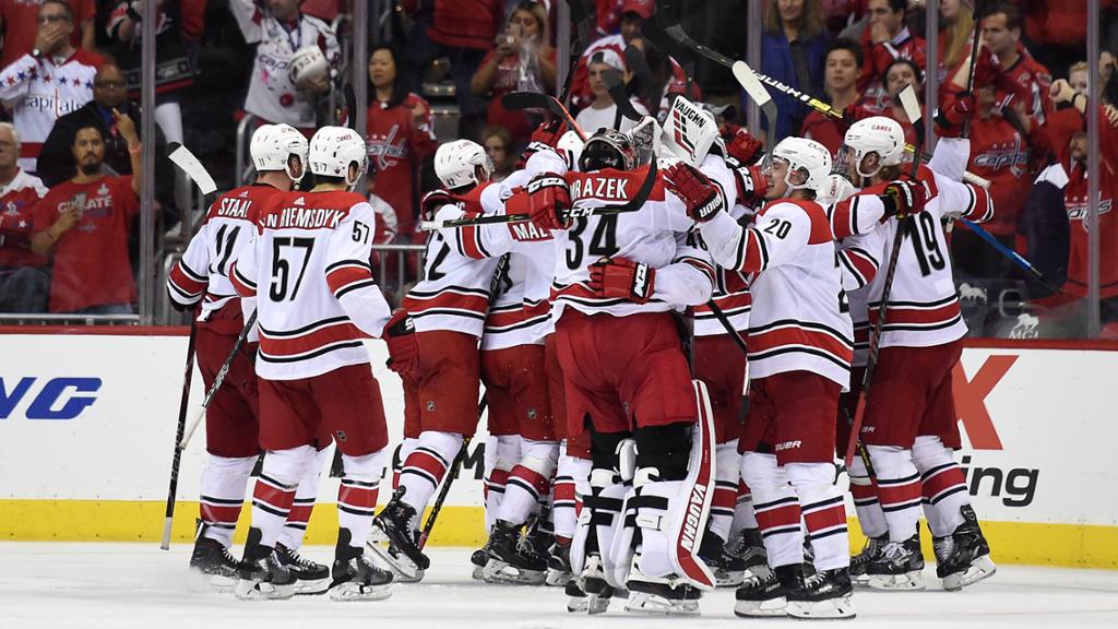Canes eliminam os Capitals no jogo 7 e entram para o “clube dos Wild Cards”