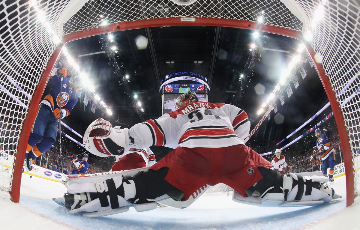 Duas derrotas importantes, de Islanders e Sharks, neste domingo de playoffs!
