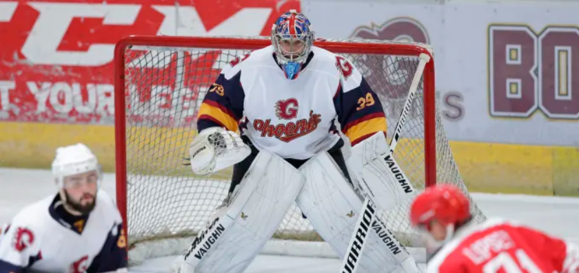 Petr Cech brilha durante estreia no hockey