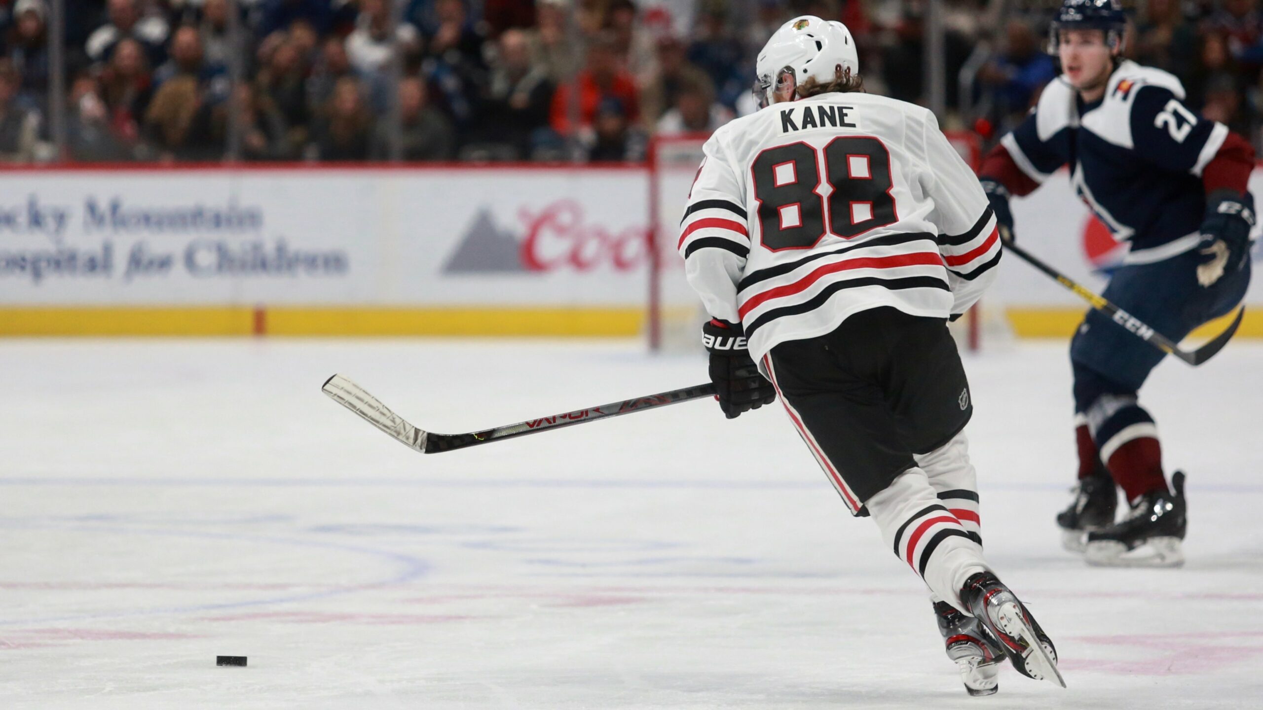 Patrick Kane alcança marca histórica de Wayne Gretzky
