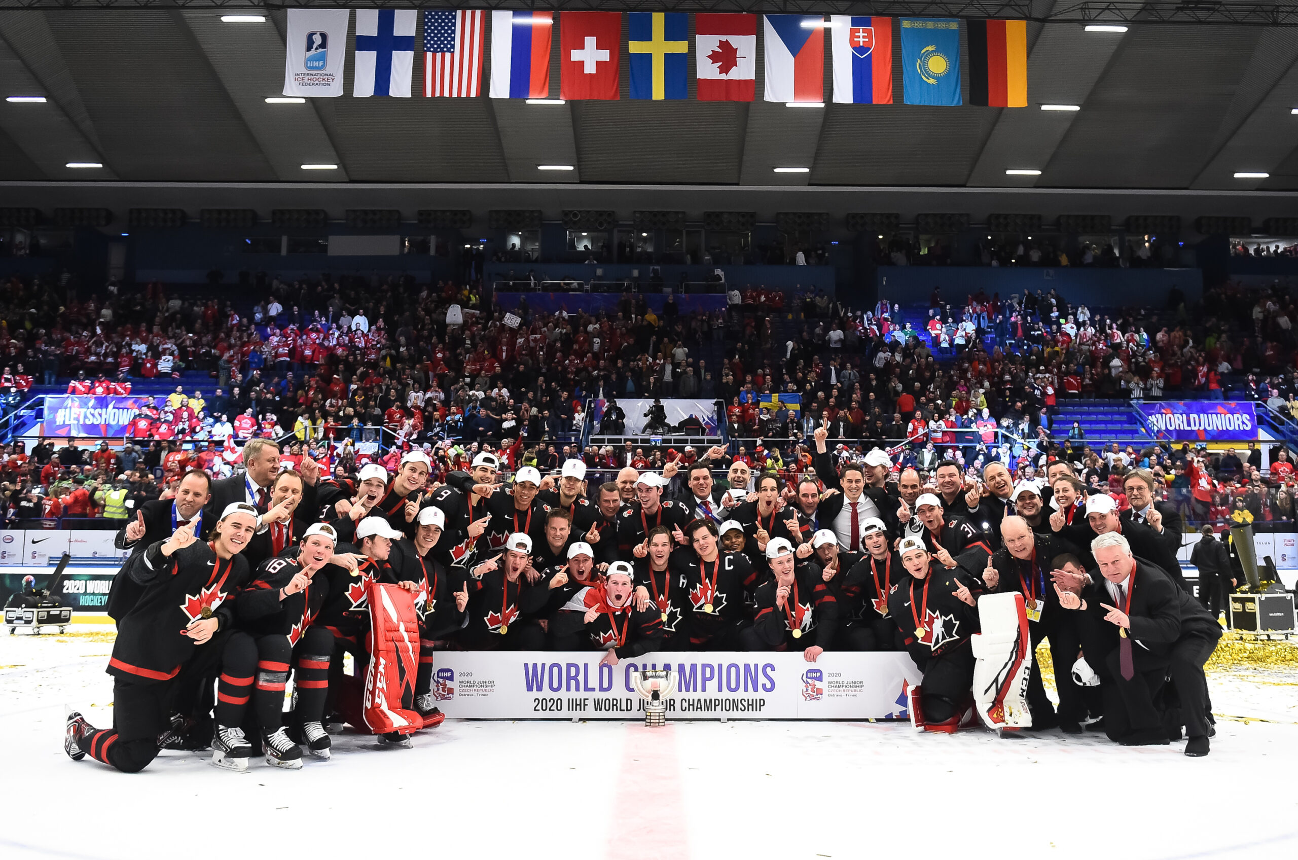 Mundial de Hockey Júnior IIHF termina com ouro para o Canadá
