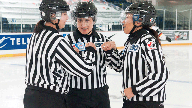 A busca pelo reconhecimento das árbitras de hockey