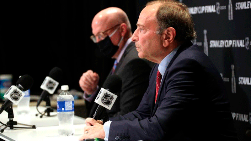 Gary Bettman comenta sobre desafios do último ano na NHL