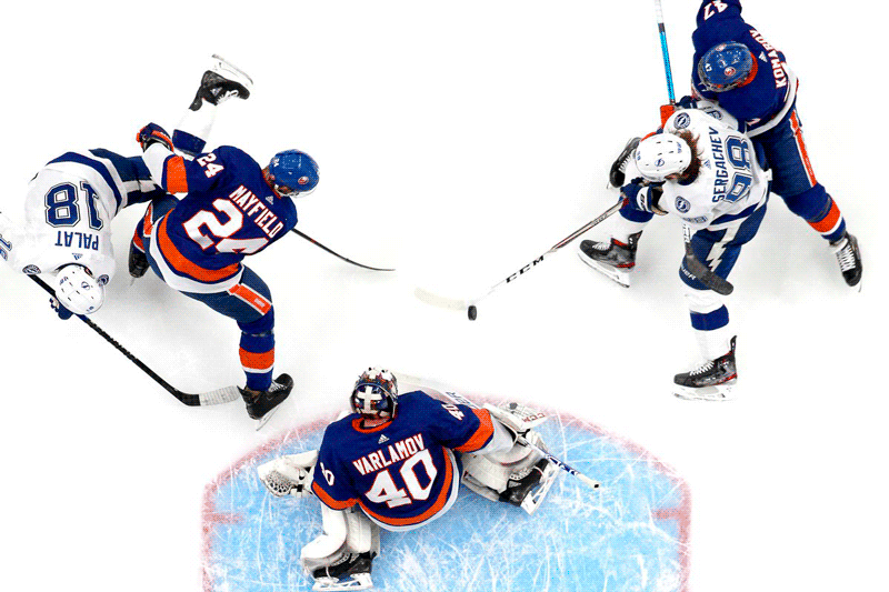 Série entre Islanders e Lightning empatada em 1-1