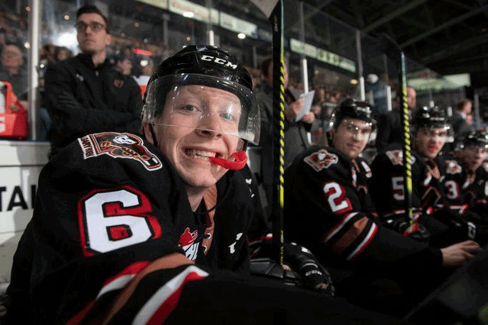 Luke Prokop é o primeiro jogador sob contrato na NHL a publicamente se assumir homossexual