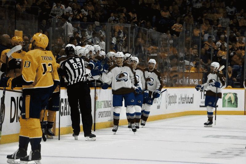 Avalanche e Blues avançam para segundo round nos playoffs